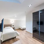 Hotel Elena