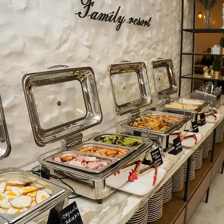 Elena Hotel *