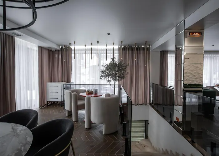 Hotel Elena *