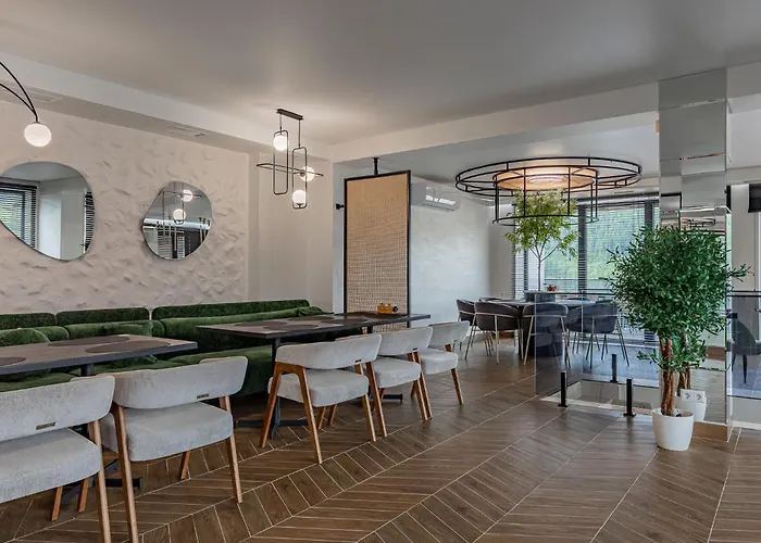 Hotel Elena *