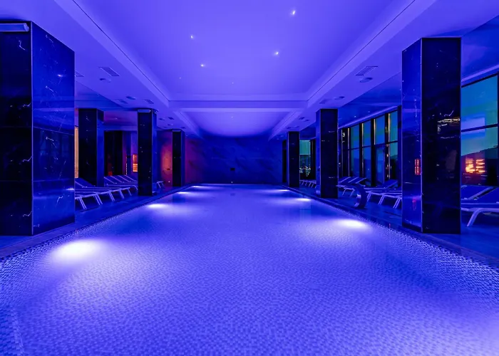 Elena Hotel *