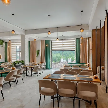 Elena Hotel *