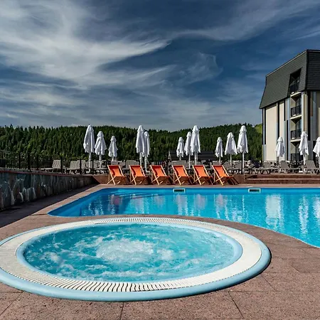 Elena Hotel *